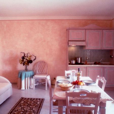 Residence Riva Azzurra Cannigione Room photo
