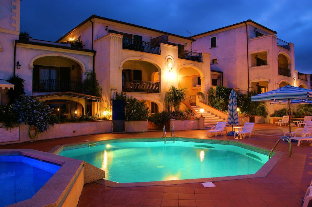 Residence Riva Azzurra Cannigione Exterior photo