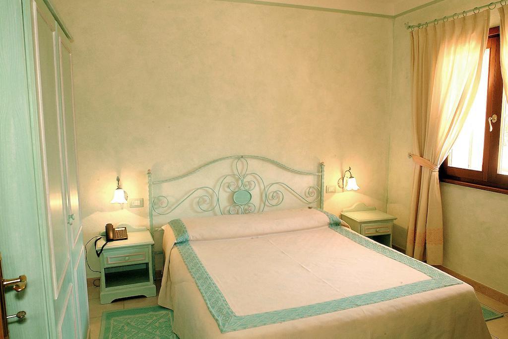 Residence Riva Azzurra Cannigione Room photo