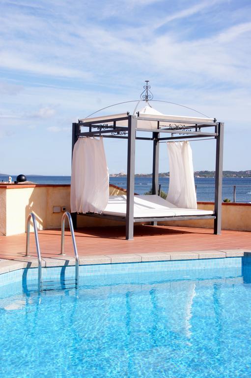Residence Riva Azzurra Cannigione Exterior photo